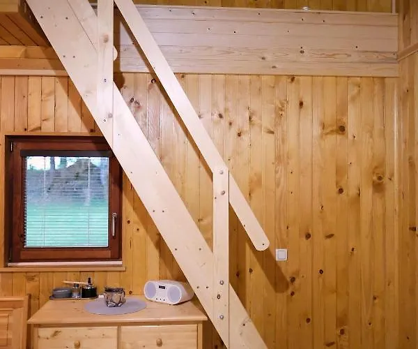 Wooden House Azbe 布莱德