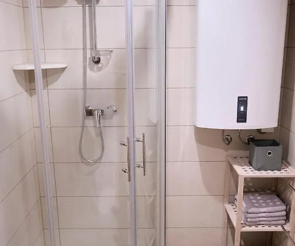 Wooden House Azbe 布莱德