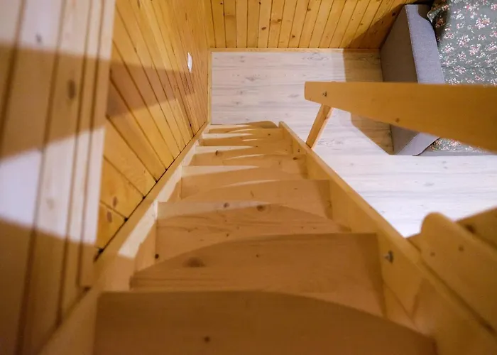 Wooden House Azbe * 布莱德